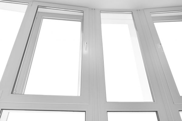 Cost of Storm Window Replacement in Corona